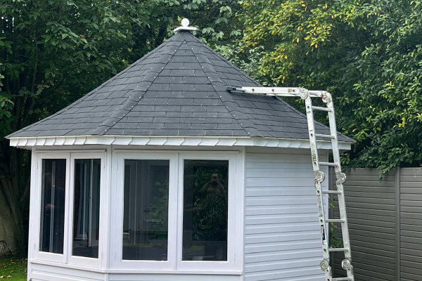 summer house roofing 600 x 400